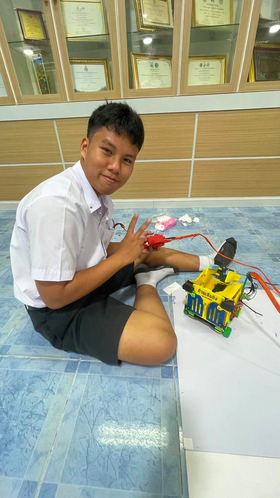 ทดสอบหุ่นยนต์บนสนามแข่งขัน
